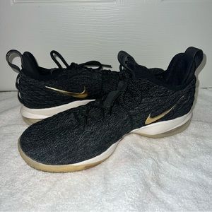 Nike LeBron 15 Low - Barely Worn